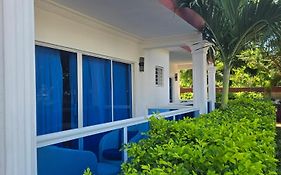 Madome Aparta Hotel